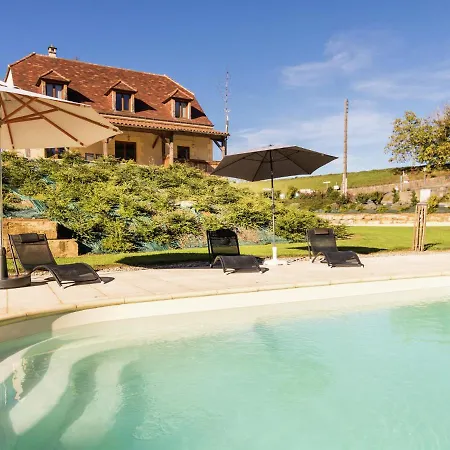 Luxury With Pool On The Edge Of Villa