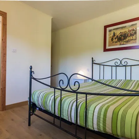Vila Luxury With Pool On The Edge Of